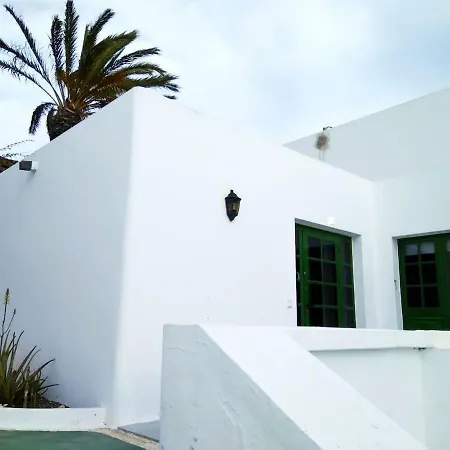 Aircon Bungalow Puerto Del Carmen Апартаменты Пуэрто дель Кармен